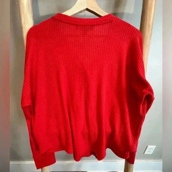 Tommy Hilfiger Waffle Red Cardigan Sweater Size M Long Sleeves V-neck oversized - Picture 2 of 10
